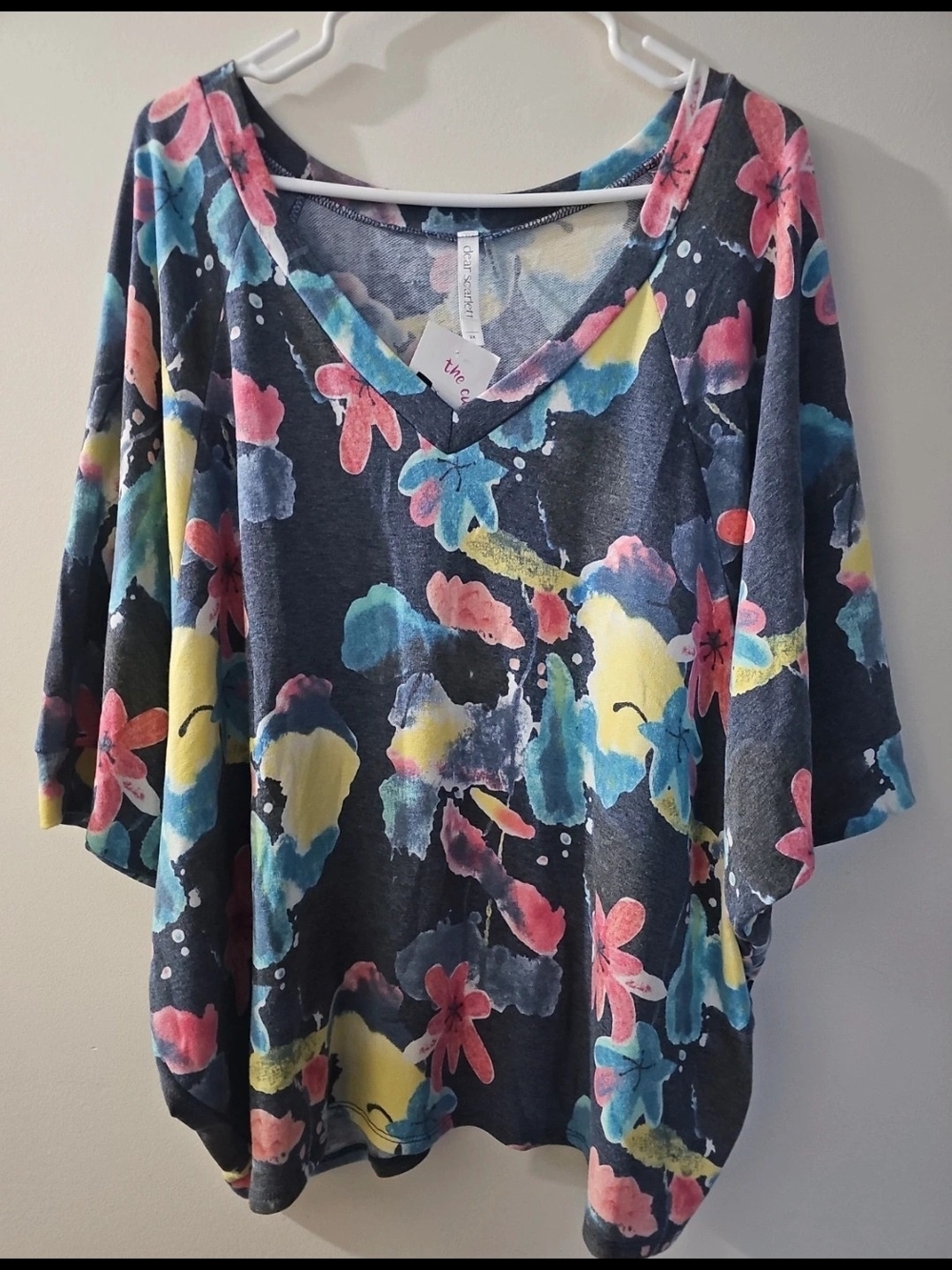 Floral V-Neck Pullover Top